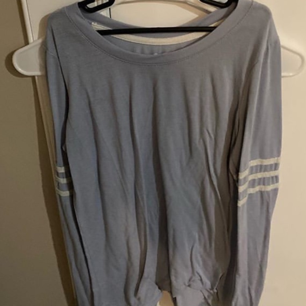 blue long sleeve tee